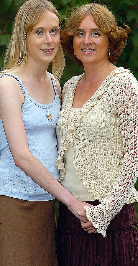 Victoria had a right-side mastectomy in 2015 after being diagnosed with breast cancer. . Mom dauther nude